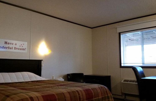 Shaunavon Hotel | Bear's Den Lodge