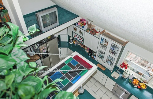 Burlington Bed & Breakfast | Bear's Den @ Squirrel's Nest B&B, LLC