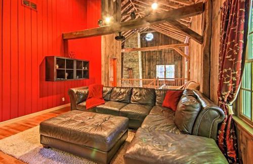 Acme House | Bear's Eye View - Mountain Retreat w/Hot Tub!