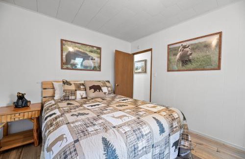 Big Bear Lake House | Bear Slope View Cabin - Beautiful home located just south of Bear Mountain ski resort!