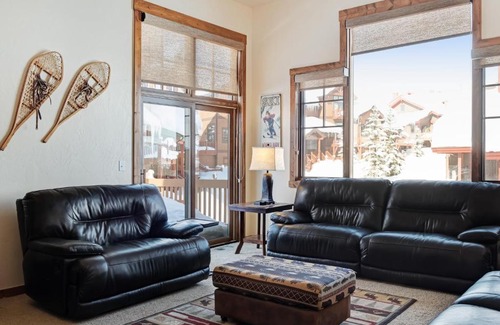 Bear Crossing House | Bear Trail 865