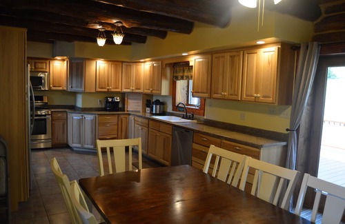 Austin Cabin | Bear Trail Lodge - Potter County Vacation Home