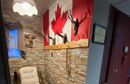 Stewart Condo | Bear Valley King Suite - Family room