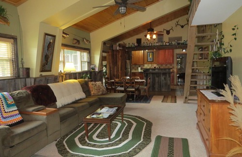 Sextonville Cabin | Bear Valley Outdoor Inn is a Driftless Area Haven