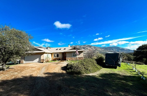 Mariposa House | Bear Valley Retreat: Designed for Accessibility and Family-Friendliness.