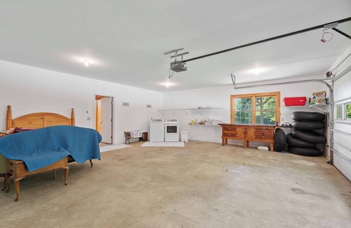 Lake Sequoyah Cabin | Bear View Cabin | Historic Highlands with Beautiful Mountain Views