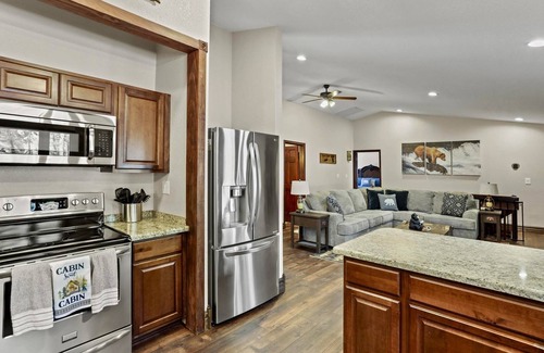 Pine Cabin | Bear View Cabin - Your Ultimate Vacation Rental Escape! Sleeps 8!