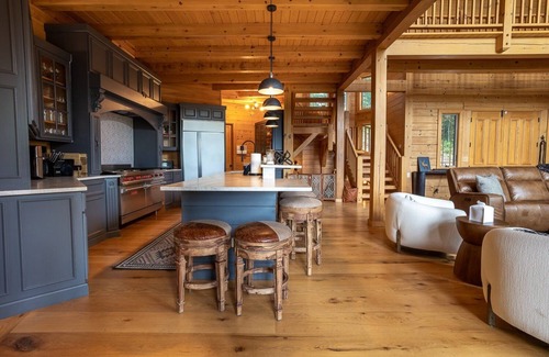 Waynesville House | Bear Vista Trail | 4 - Story Mountain Estate | Hot Tub, Game Room, Theatre
