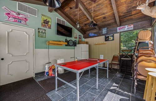 Sevierville Condo | Bearadise Mountain Getaway