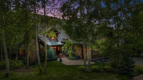 Edwards House | Bearberry Lodge
