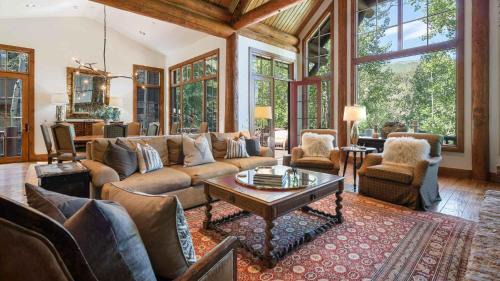Edwards House | Bearberry Lodge