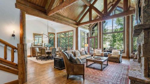 Edwards House | Bearberry Lodge