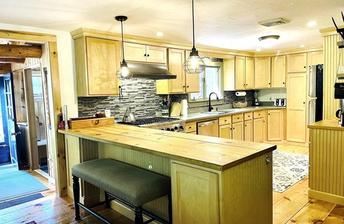 West Ossipee House | Bearcamp Riverfront Dream Hot Tub Storybook Setting #BearcampBungalow
