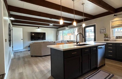 Maryville House | Bearcat BNB Next to Campus