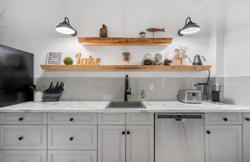 East Kootenay House | Bearfoot Lodge I Ping Pong I Sleeps 16 I Games I