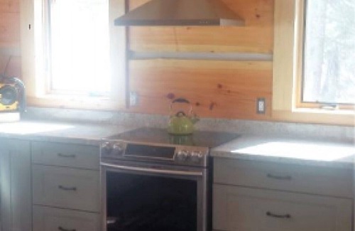 Unorganized Centre Parry Sound Cottage | Bearhead Lodge - Beautiful 6 bedroom pine log cottage, lakefront,beach, forested