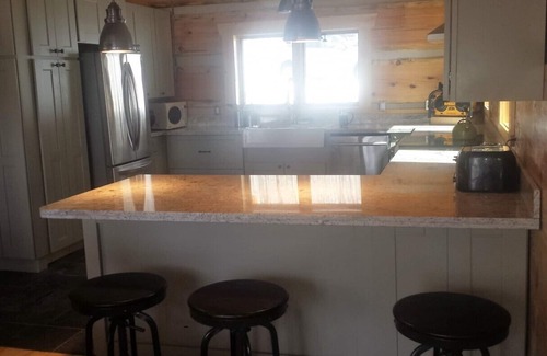 Unorganized Centre Parry Sound Cottage | Bearhead Lodge - Beautiful 6 bedroom pine log cottage, lakefront,beach, forested