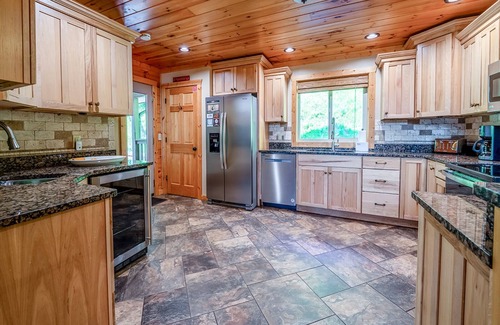 Wears Valley Cabin | Bearmont Lodge 4 Bedroom Cabin by RedAwning
