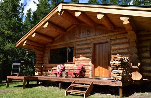 Jasper Cabin | Bears Den, Log Cabin, Remote, Off Grid Wilderness location, adj Jasper Nat Park