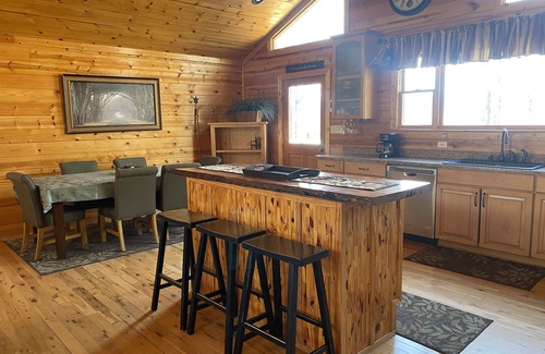 Shenandoah Cabin | Bears Den - A Taste of Heaven from a Bearly Rustic Point of View