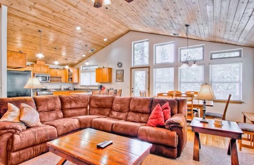 Yosemite West House | Bears Den & Little Bear