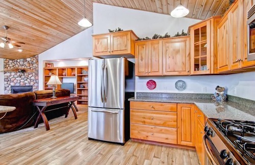 Yosemite West House | Bears Den & Little Bear