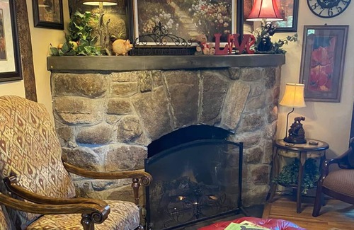 Evergreen Meadows Bed & Breakfast | Bears Inn Mountain Retreat