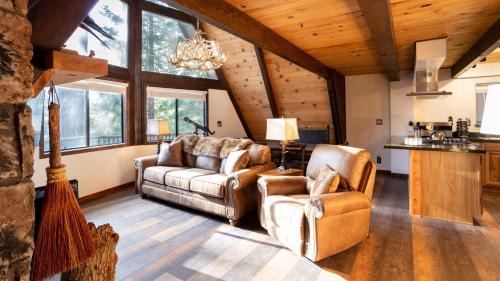 Moonridge House | Bear’s Lair by AvantStay 3mins from Bear Mountain Ski Resort