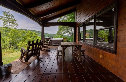 Gerton House | Bearwallow Cottage | Mountain Cottage with Hiking, Biking, and Views!