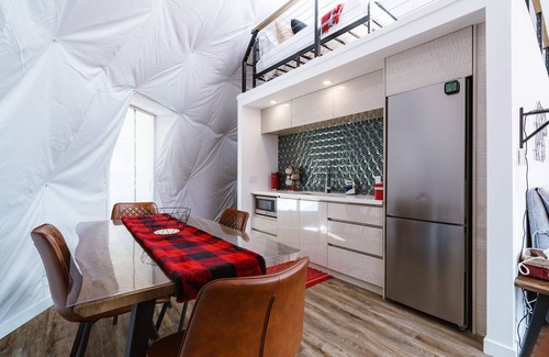 East Kootenay Cabin | Beat boredom in the Bear Dome at Winderdome Resort