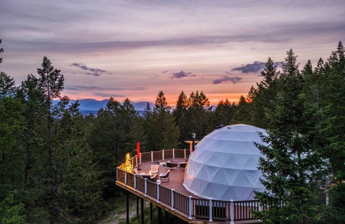 East Kootenay Cabin | Beat boredom in the Bear Dome at Winderdome Resort