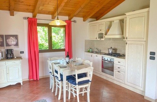 Colico Apartment | Beata Rose holiday flat with pool