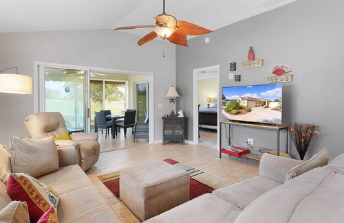 Collier House | Beatifuly Courtyard Villa on Golf Course