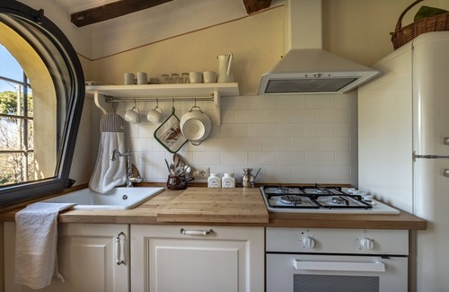 Chianciano Terme House | Beatrice - Charming accommodation in period farmhouse near Montepulciano