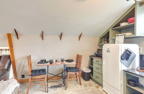 Holmesville Apartment | Beatrice Studio w/Fire Pit: Near Golf!