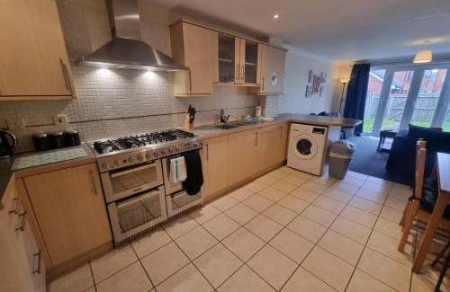 Cribbs Causeway Apartment | Beatrix Place by Cliftonvalley Apartments