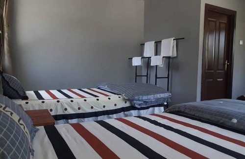 Gwa Bed & Breakfast | Beau Beau Beach House
