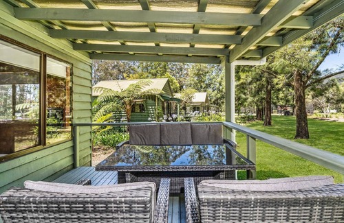Kangaroo Valley Cabin | Beau Cabin - One Bedroom Cabin on Golf Course