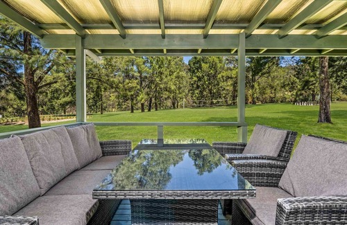 Kangaroo Valley Cabin | Beau Cabin - One Bedroom Cabin on Golf Course