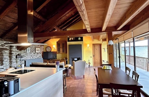 La Guingueta d'Aneu Cottage | Beautiful rural house with charm in les Valls d'Àneu.
