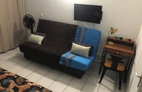 Grand-Bourg Apartment | Beau Studio Équipé Dans un Complexe Hôtelier de Standing