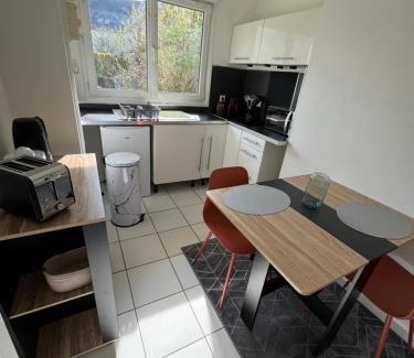 Beauvais Apartment | Beau studio plein centre ville