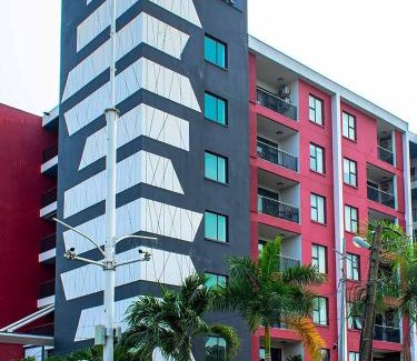 North Ridge Apartment | Beaufort Cozy Luxury Hideout with Restaurant, FREE Swimming pools & Gym, 10 mins from Airport, 24-7 Security Guards, Backup Power, Close to Tourist Attractions