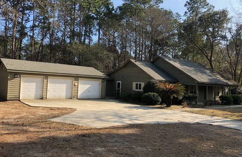 Beaufort House | Beaufort, SC 15 min. to Parris Island, SC Marine Graduation or a great get away!