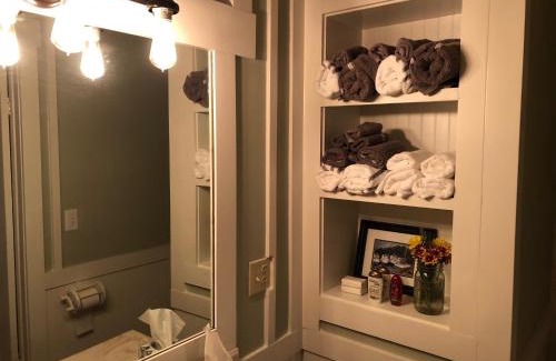 Burton House | Beaufort SC New Renovation, Close to Parris Island, Historic Downtown, Beautiful Beaches, Sleeps 6