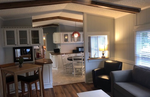 Burton House | Beaufort SC Newly Renovated 2 Bedroom 2 Bath Sleeps 6