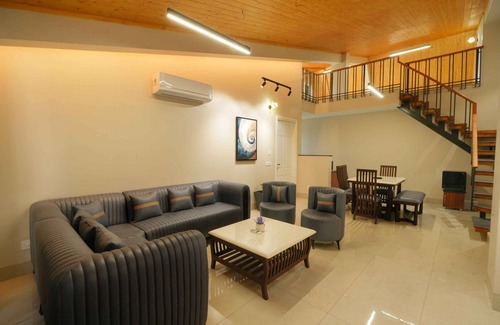 Palampur Apartment | Beaumont