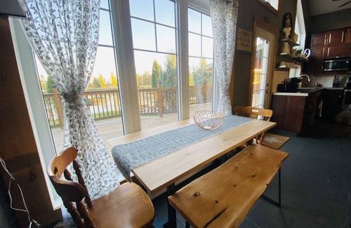 County of Vermilion River Cabin | Beautiful Lakeside Retreat