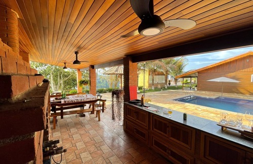 Igarata House | Beautiful farm in Igarata right on the dam.
