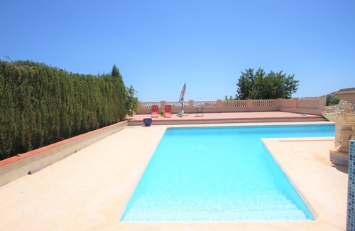 San Vicente del Raspeig Ski Chalet | Beautiful Villa in San Vicente del Raspeig, a quiet location with easy access.